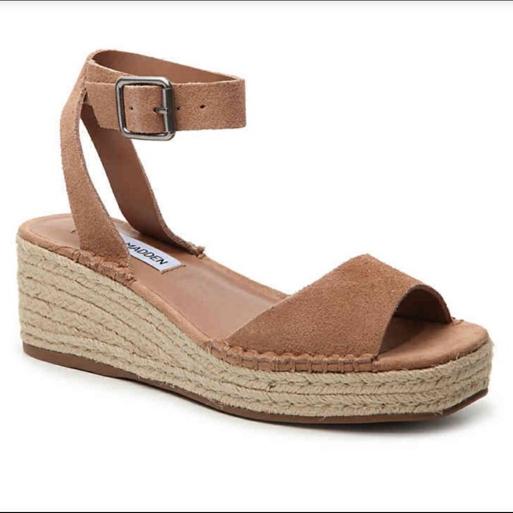 STEVE MADDEN tan wedges